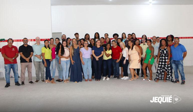 Prefeitura de Jequié promove cerimônia de conclusão aos alunos do curso gratuito de Assistente Administrativo