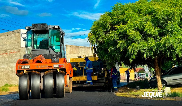 Prefeitura de Jequié segue acelerando as obras de pavimentação asfáltica e as melhorias chegam ao Loteamento Itapoan