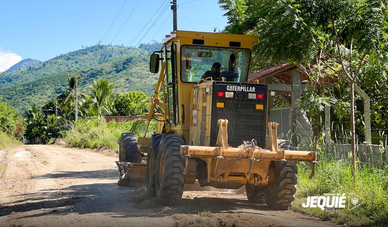 Prefeitura de Jequié reforça obras de recuperação das estradas vicinais no povoado do Tamarindo