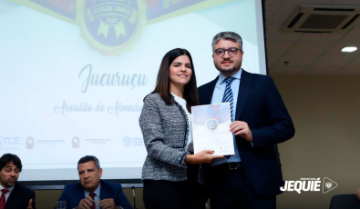 Selo de Transparência do Ministério Público Estadual relativo aos investimentos nos festejos juninos é entregue à Prefeitura de Jequié
