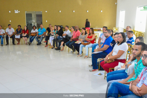 Secretaria Municipal de Educação realiza seminário interno para discussão de planejamento