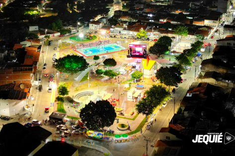 Após mais de 40 anos de espera, nova praça do Agarrajão é construída e inaugurada pela Prefeitura de Jequié; obra é recebida com festa pelos moradores