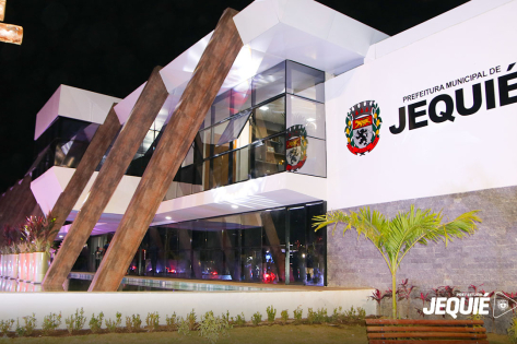 Após 53 anos, sede administrativa da Prefeitura de Jequié passa por intensas obras de ampliação e modernização e é reinaugurado