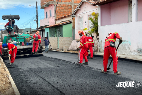 Prefeitura de Jequié amplia obras de pavimentação asfáltica no Alto da Bela Vista
