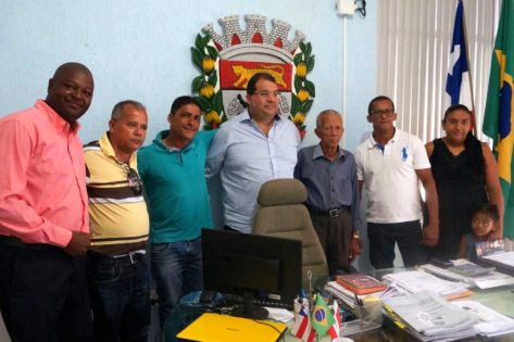 Prefeito de Jequié recebe presidentes de associações no gabinete