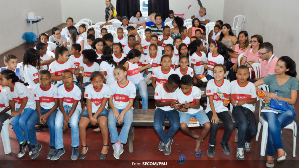 Alunos da rede municipal de ensino participam da programação da Casa da Cultura Pacífico Ribeiro