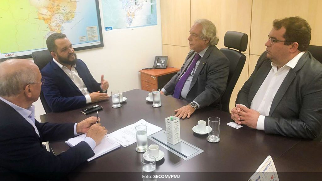 Prefeito de Jequié cumpre agenda em Brasília com presidente da Valec