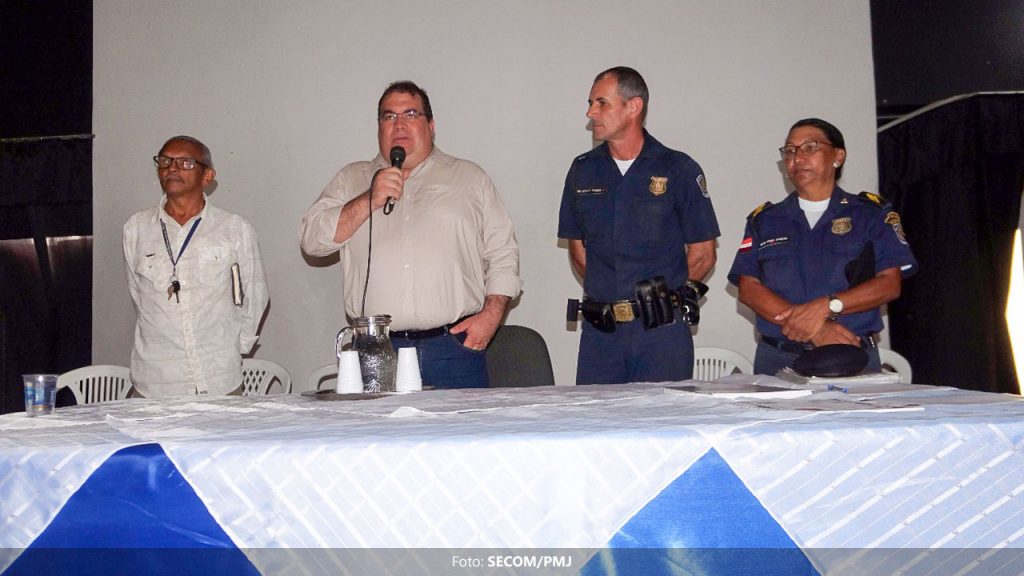 Prefeitura de Jequié entrega certificados de cursos de formação para guardas municipais