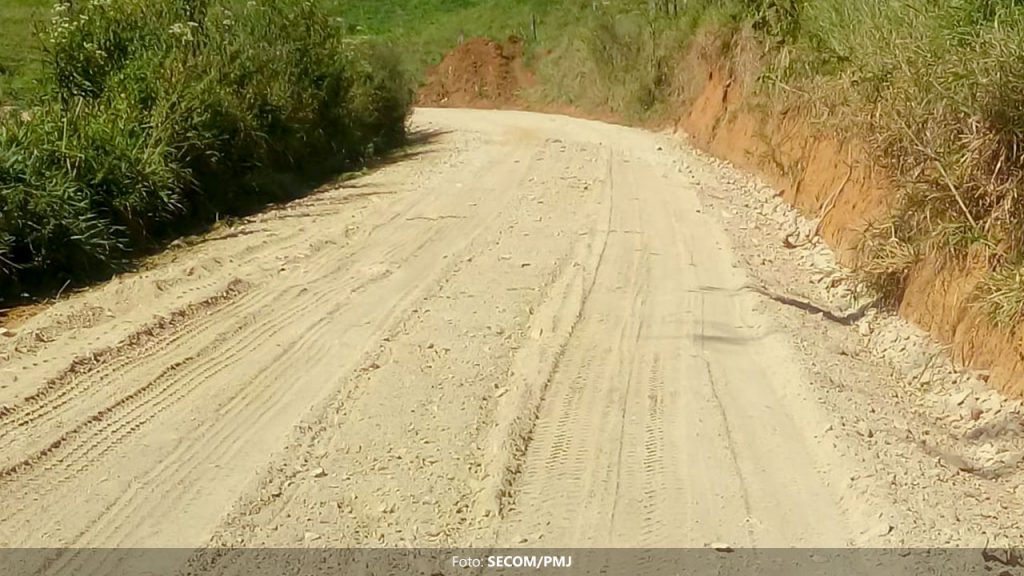 Prefeitura de Jequié dá início à recuperação das estradas vicinais do povoado do Limoeiro