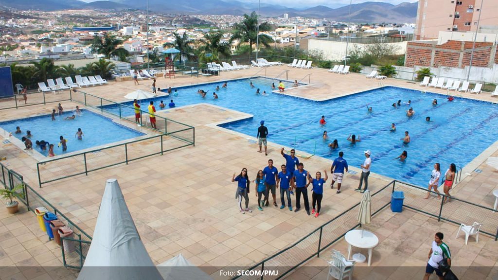 Prefeitura de Jequié e SESC promovem atividade recreativa para centenas de crianças