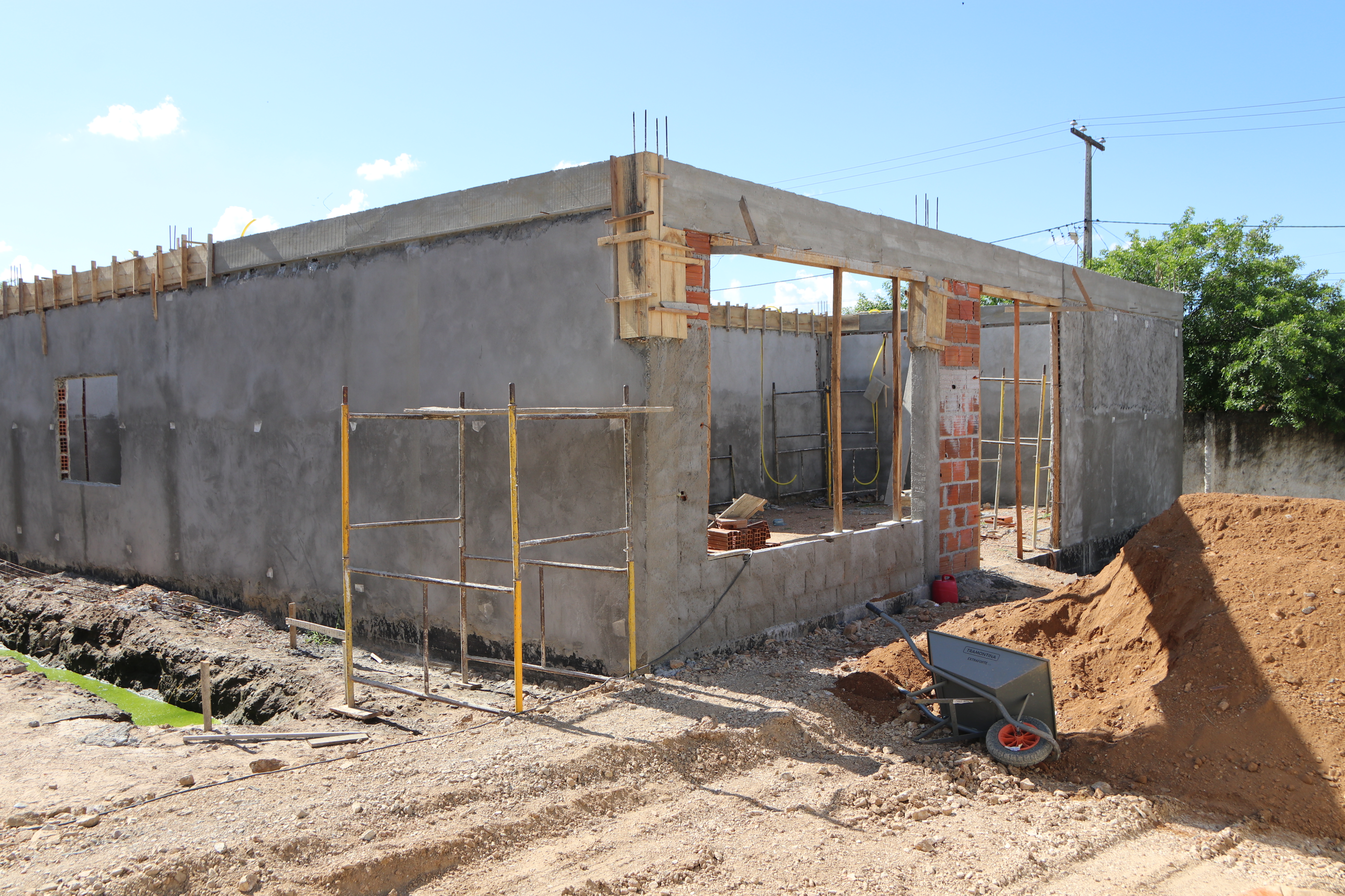 CRECHE: Construção de Creche no Bairro Km 03