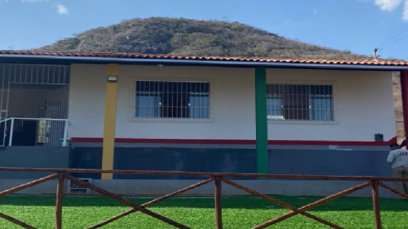 INSTALAÇÃO DE ESQUADRIAS EM VIDRO