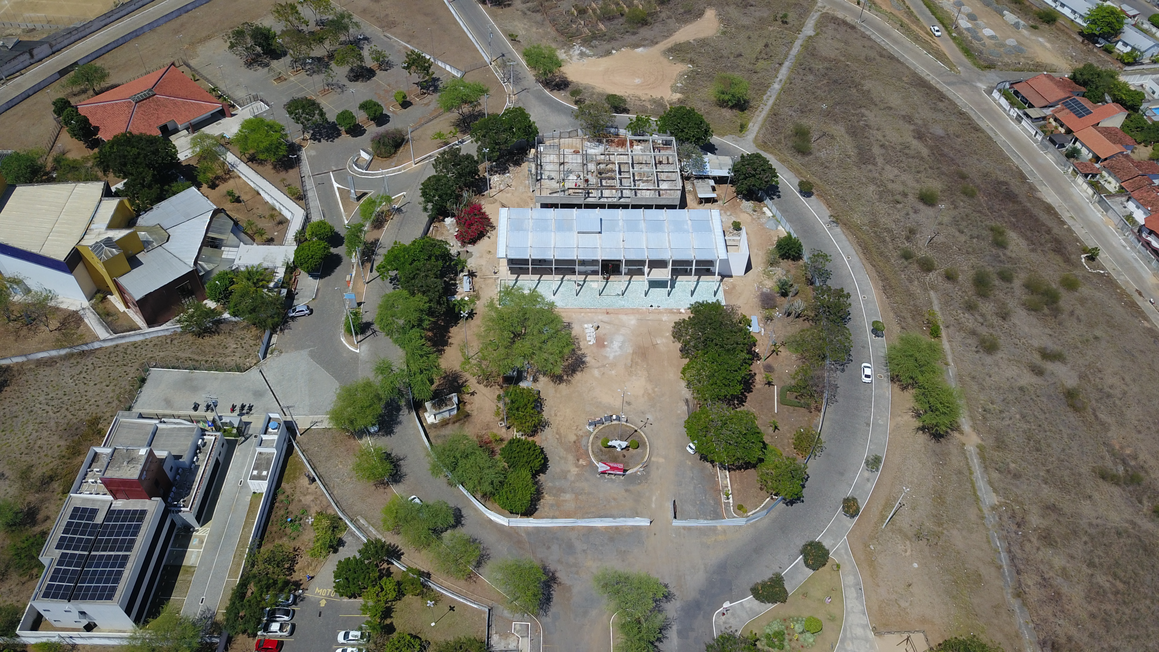 OBRA - Reforma e Ampliação da sede da Prefeitura de Jequié
