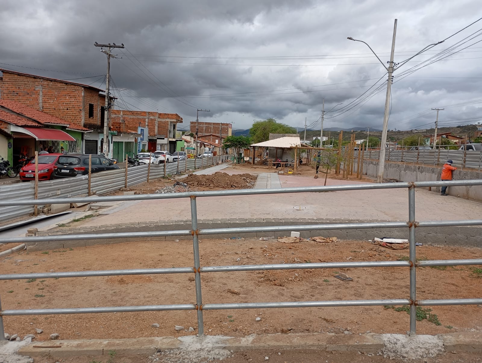 PRAÇA - Contratação de empresa especializada na requalificação da Praça do Km3