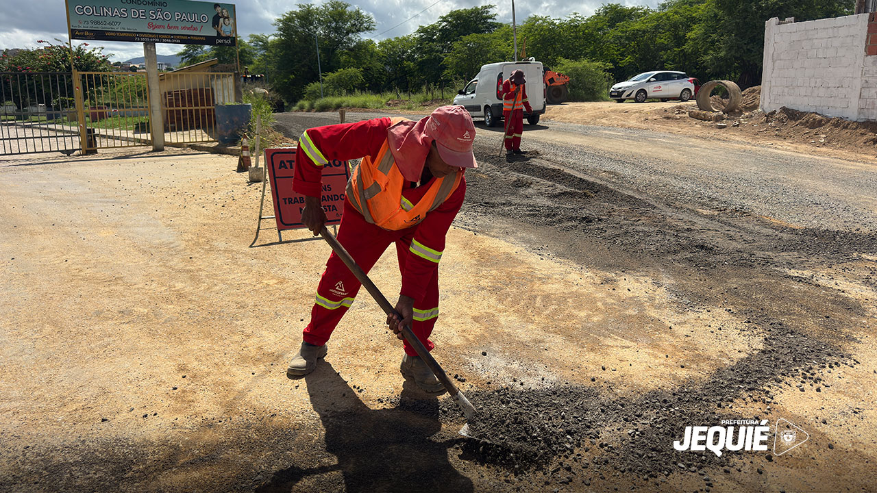 Prefeitura de Jequié avança com obras de pavimentação da rua que liga bairro São Luís ao São Judas Tadeu