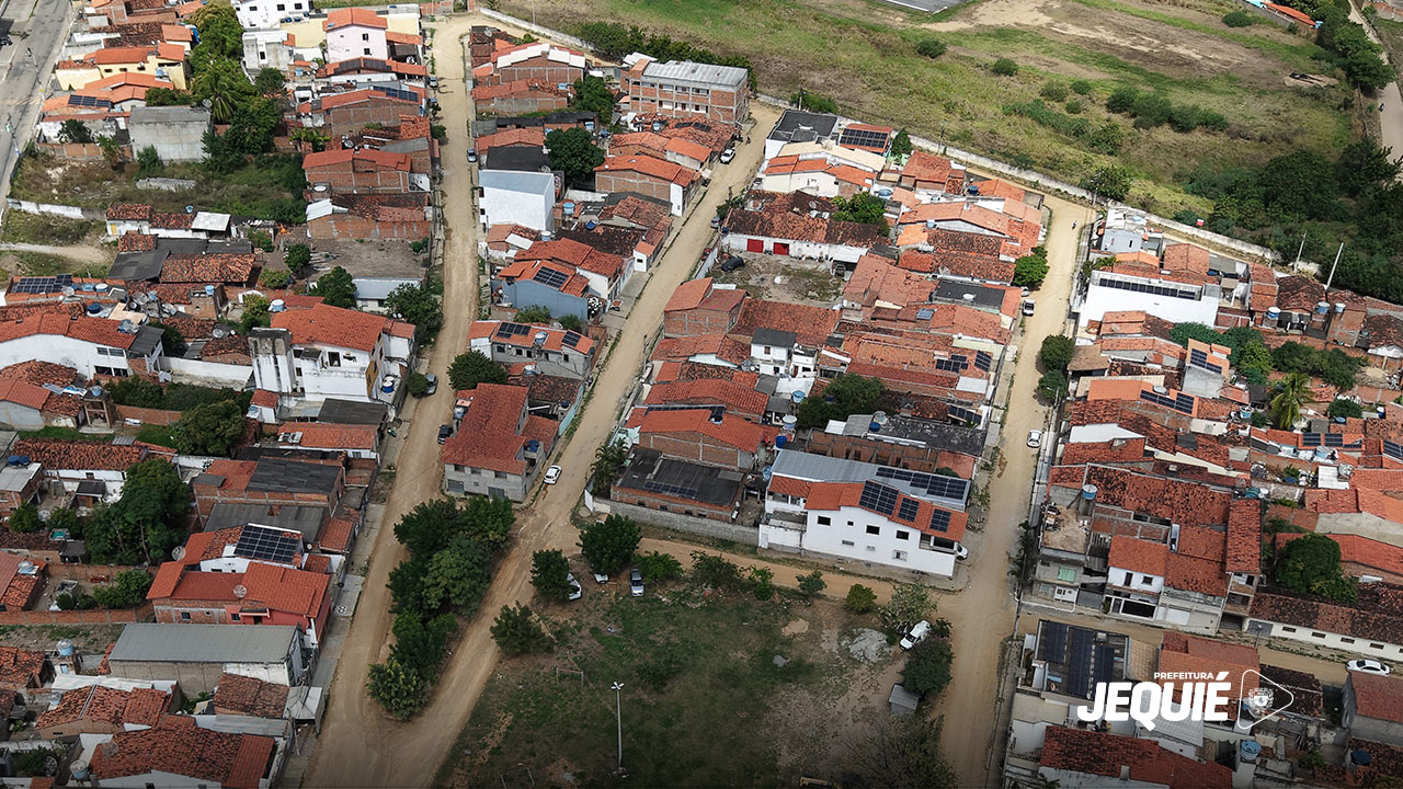 Prefeitura de Jequié avança com terraplanagem para nova etapa de pavimentação do Loteamento Vila Aeroporto