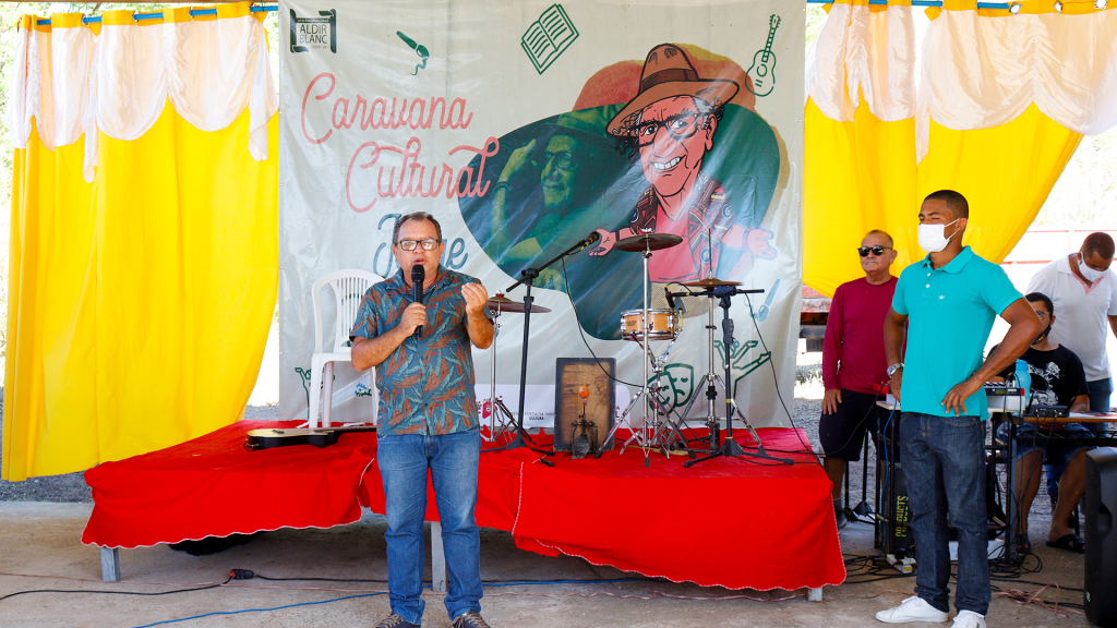 Prefeitura de Jequié leva Caravana Cultural Jorge Salomão aos moradores do Assentamento Santa Cruz