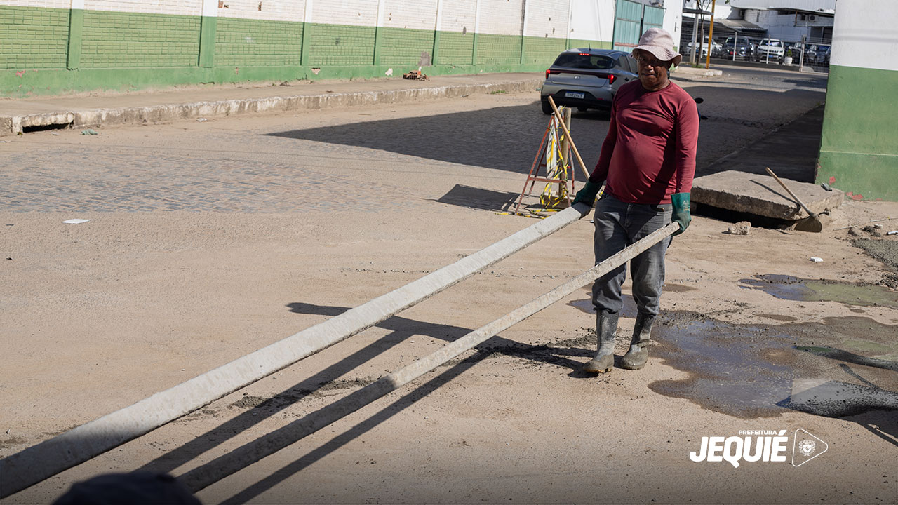 Prefeitura de Jequié segue ampliando obras de pavimentação e contempla Rua das Oficinas