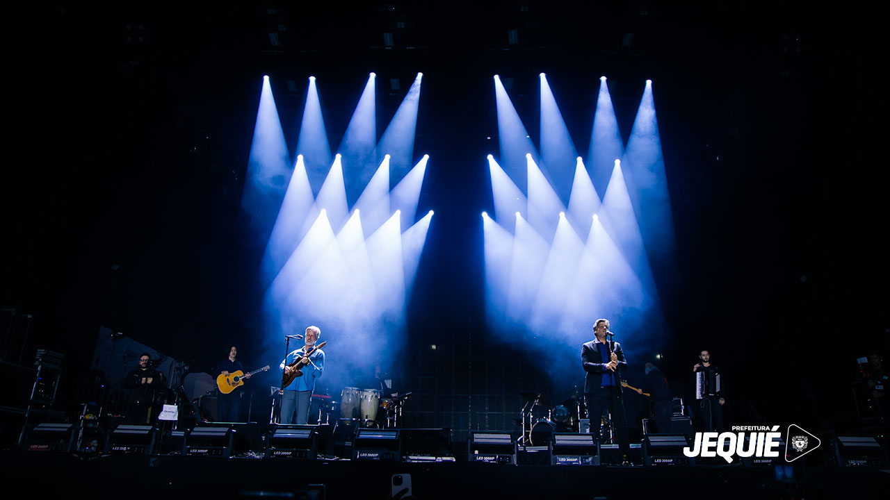 Terceira noite do São João de Jequié reúne grandes nomes da música e consolida sucesso absoluto do circuito da Praça da Bandeira