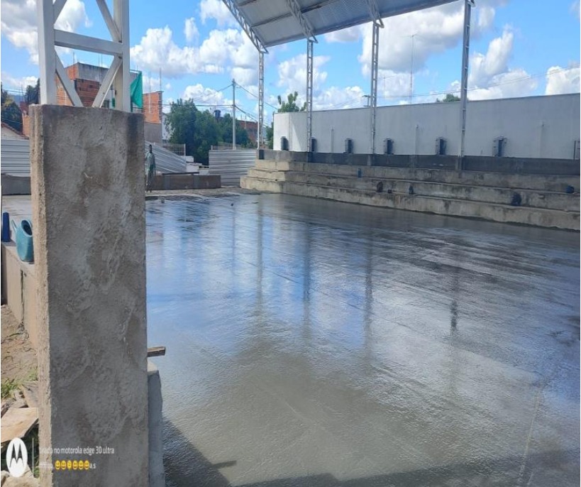 Contratação de empresa especializada em serviços de execução de piso polido em áreas esportivas e pátios recreativo pertencentes as Unidades Escolares do Sistema Municipal de Ensino de Jequié